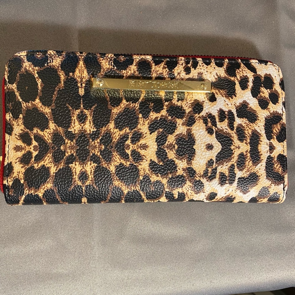 Betsy Johnson wallet new zipper multi card holder multicolor